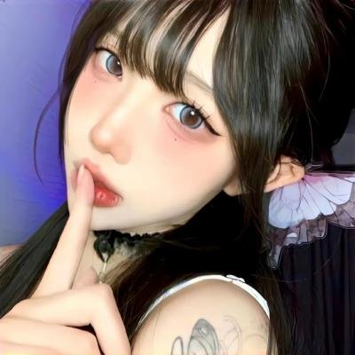 伤痕累累海报